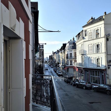 Le Capitaine Jack Apartamento Trouville-sur-Mer Exterior foto